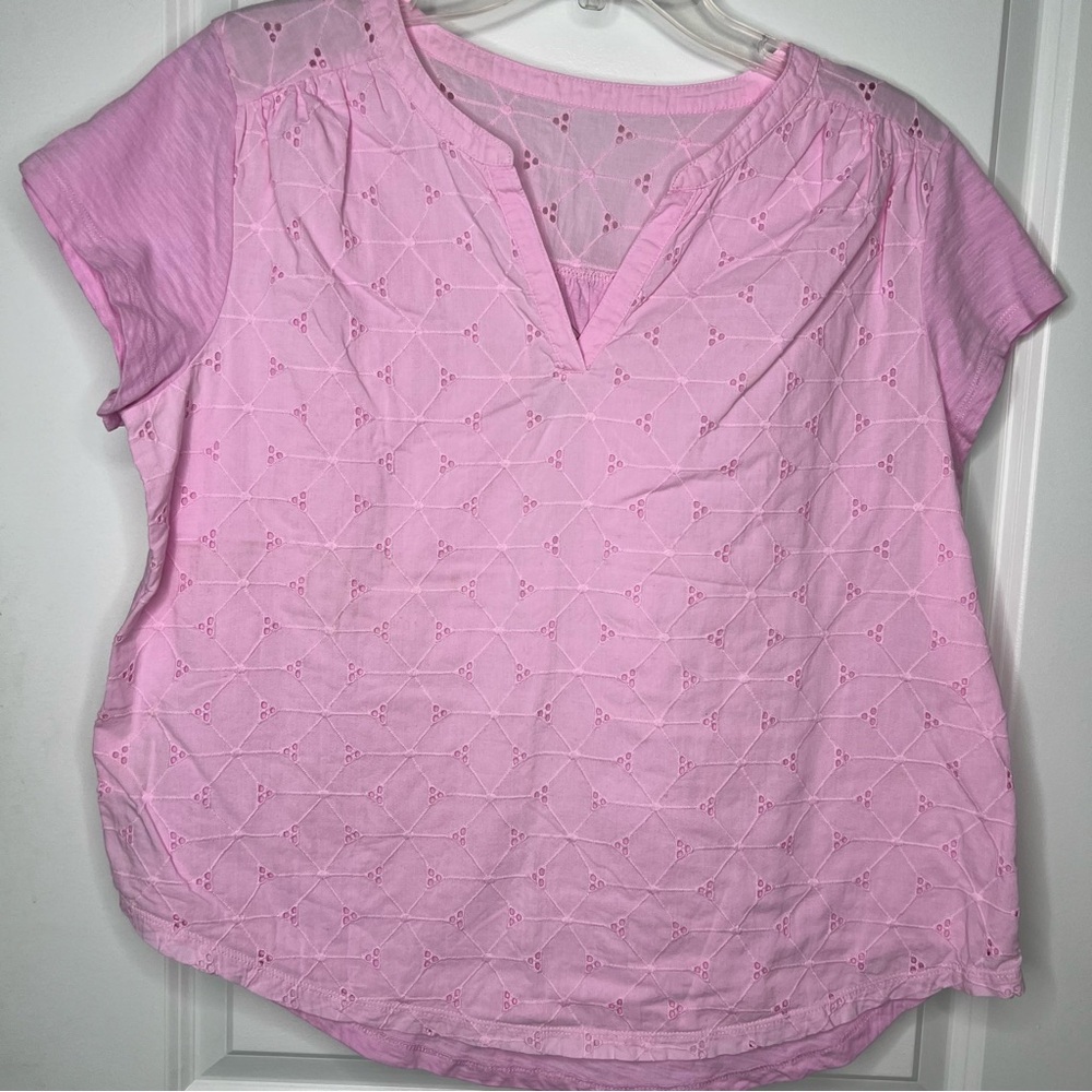St. John's Bay Light Pink Eyelet Blouse Sz XL Short Sleeve Lined V-Neck Top